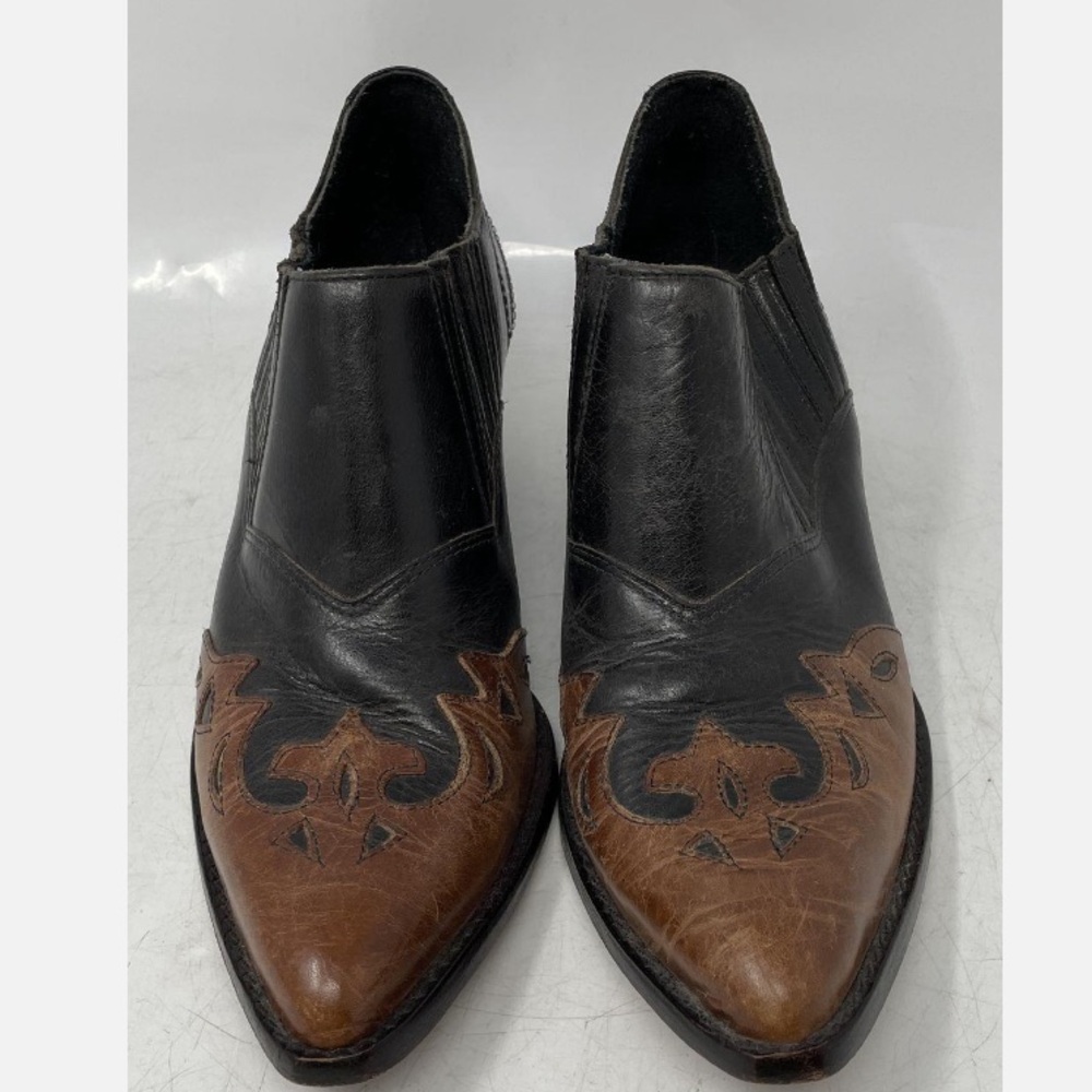 Vintage Circle S Leather Ankle Booties Size 7.5 (run large)